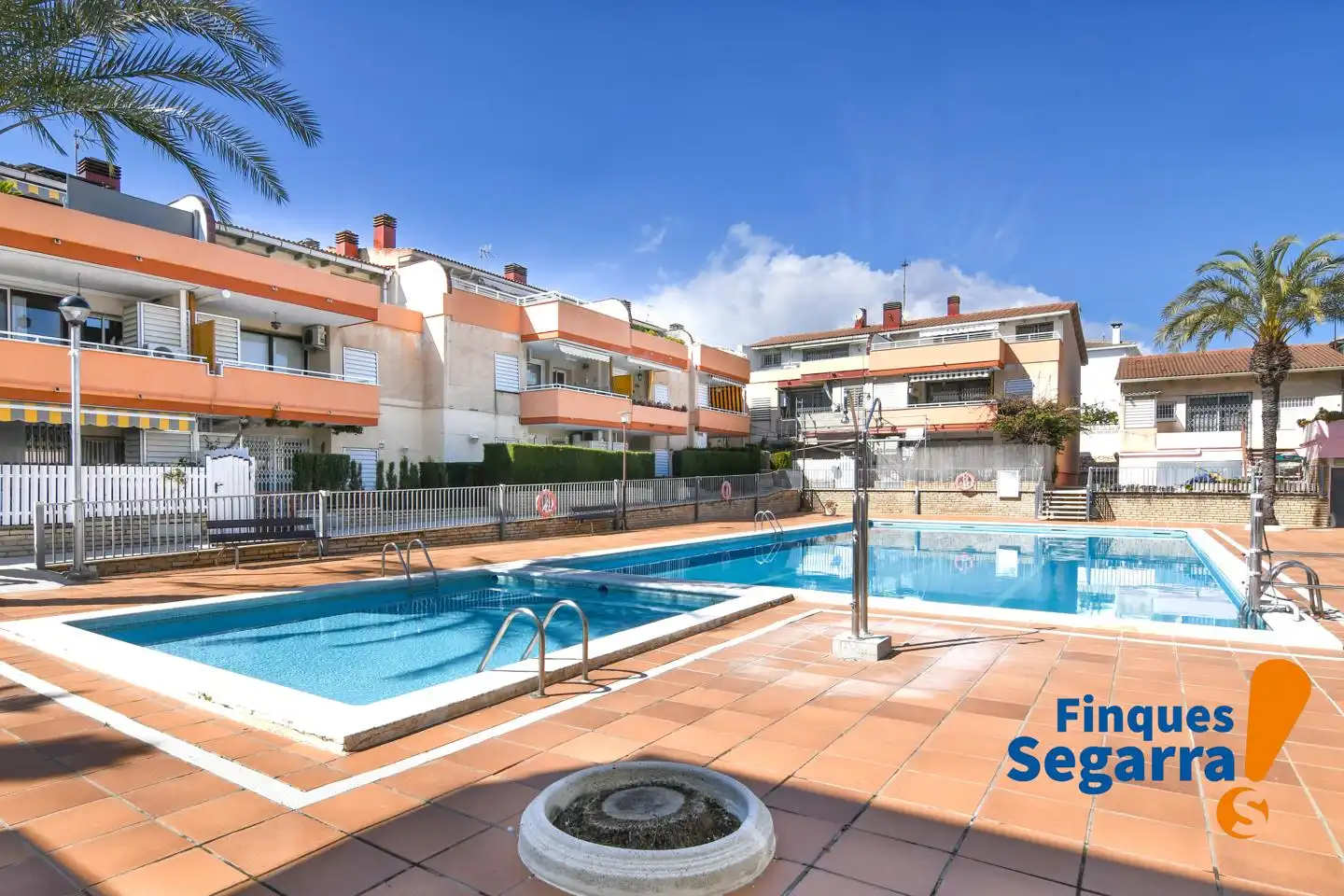 Piscina de Dúplex en venda en El Vendrell amb Aire condicionat, Terrassa i Piscina comunitària