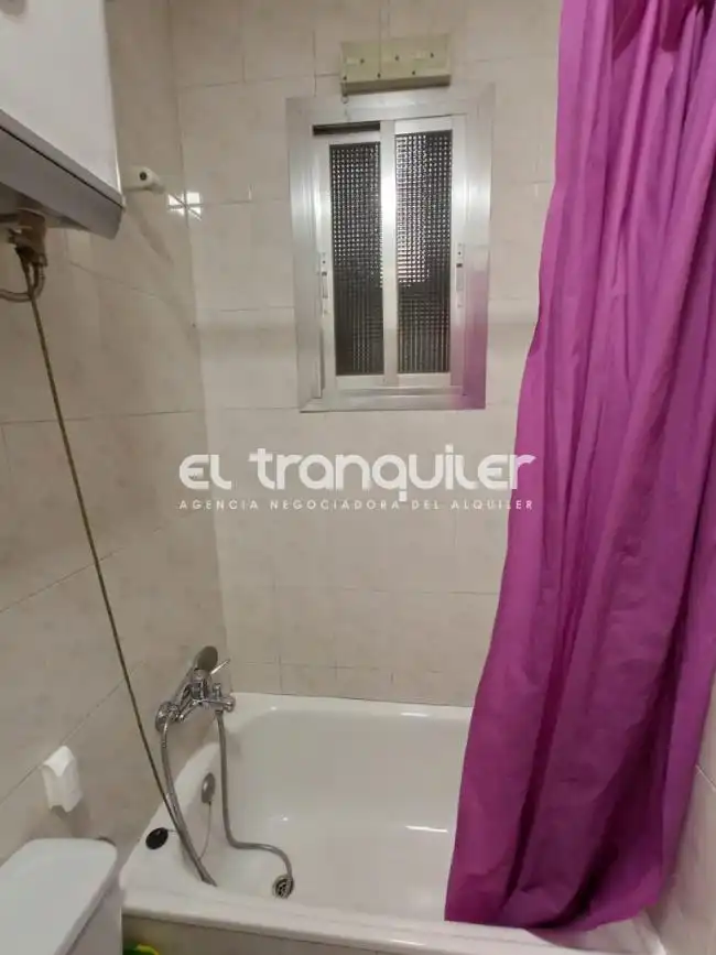 Bany de Estudi de lloguer en Madrid amb Aire condicionat i Moblat