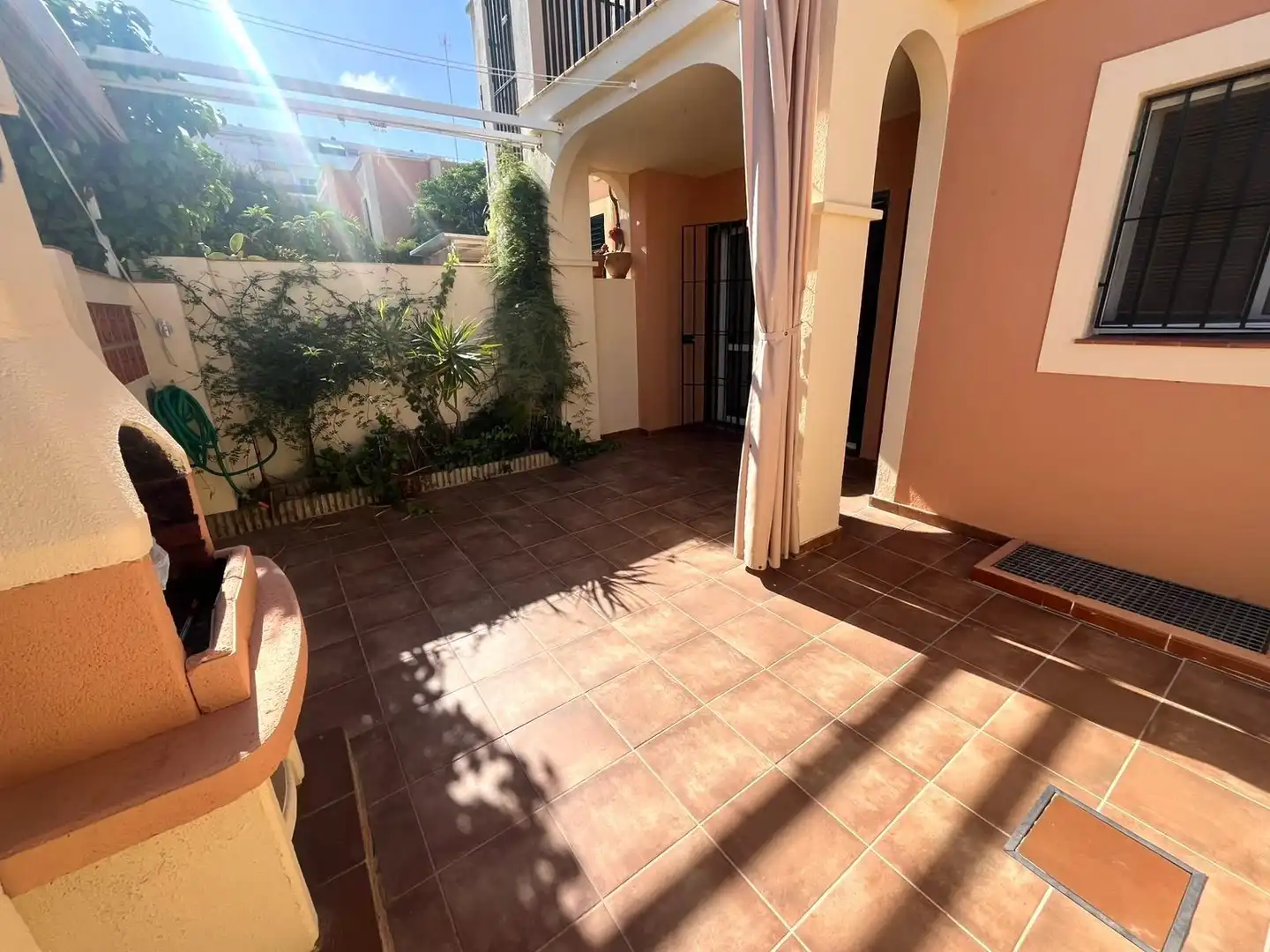 Terrassa de Casa adosada en venda en El Portil amb Moblat i Balcó