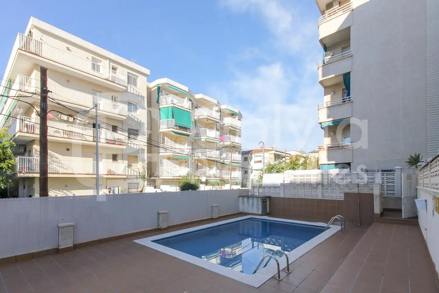 Piscina de Piso en venta en Calafell con Amueblado, Balcón y Alarma