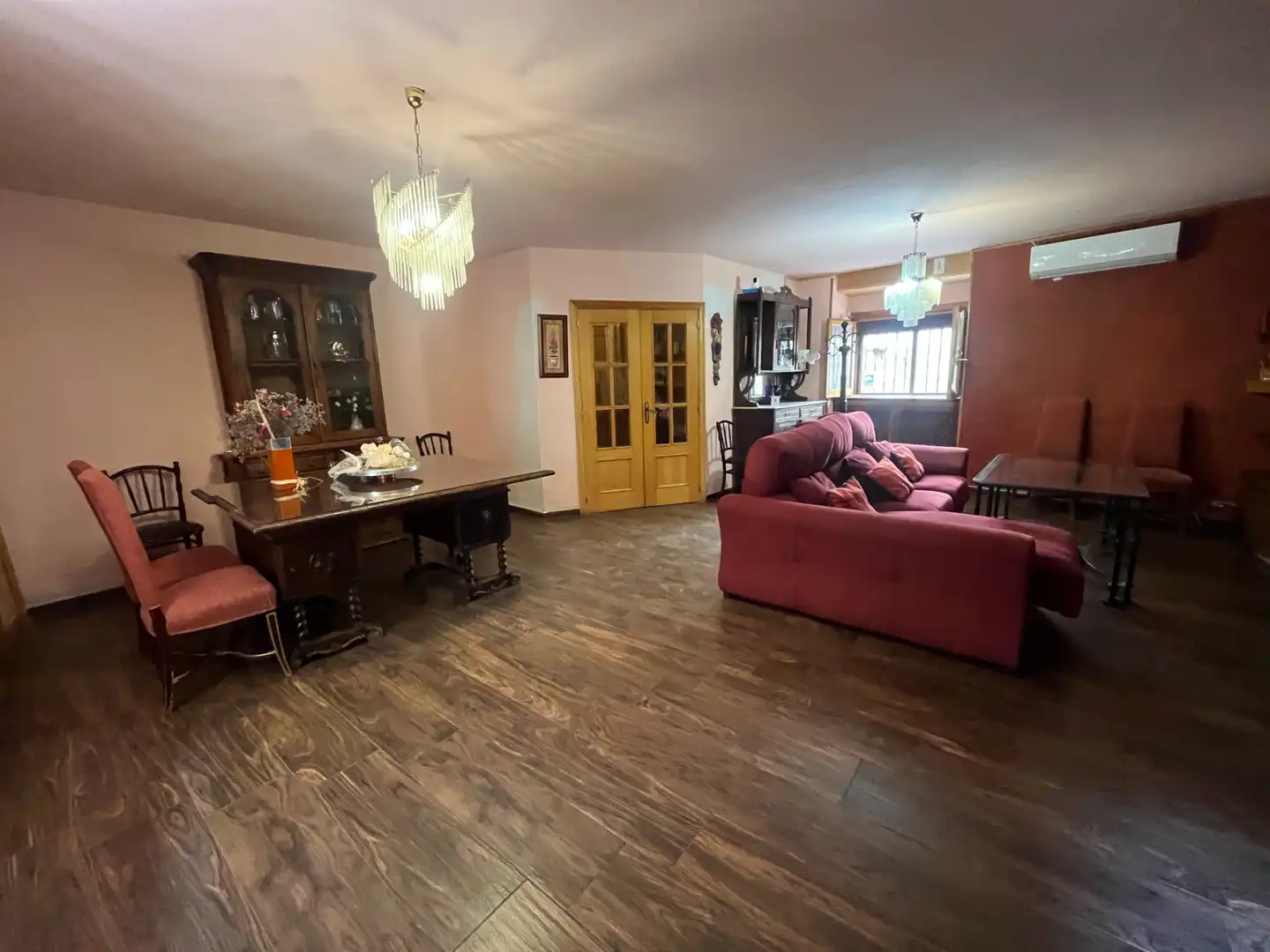 Sala d'estar de Casa adosada en venda en Jaén amb Aire condicionat, Calefacció i Traster
