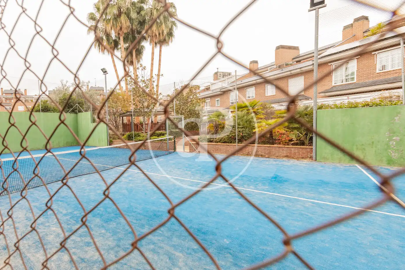 Vista exterior de Casa adosada en venta en San Sebastián de los Reyes con Aire acondicionado, Calefacción y Jardín privado