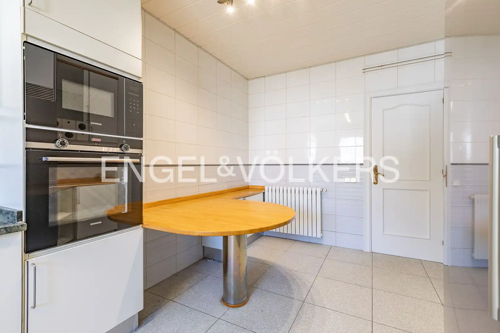 Cocina de Dúplex en venta en Terrassa con Aire acondicionado, Calefacción y Terraza