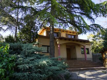 Villa con piscina in vendita a Collbató