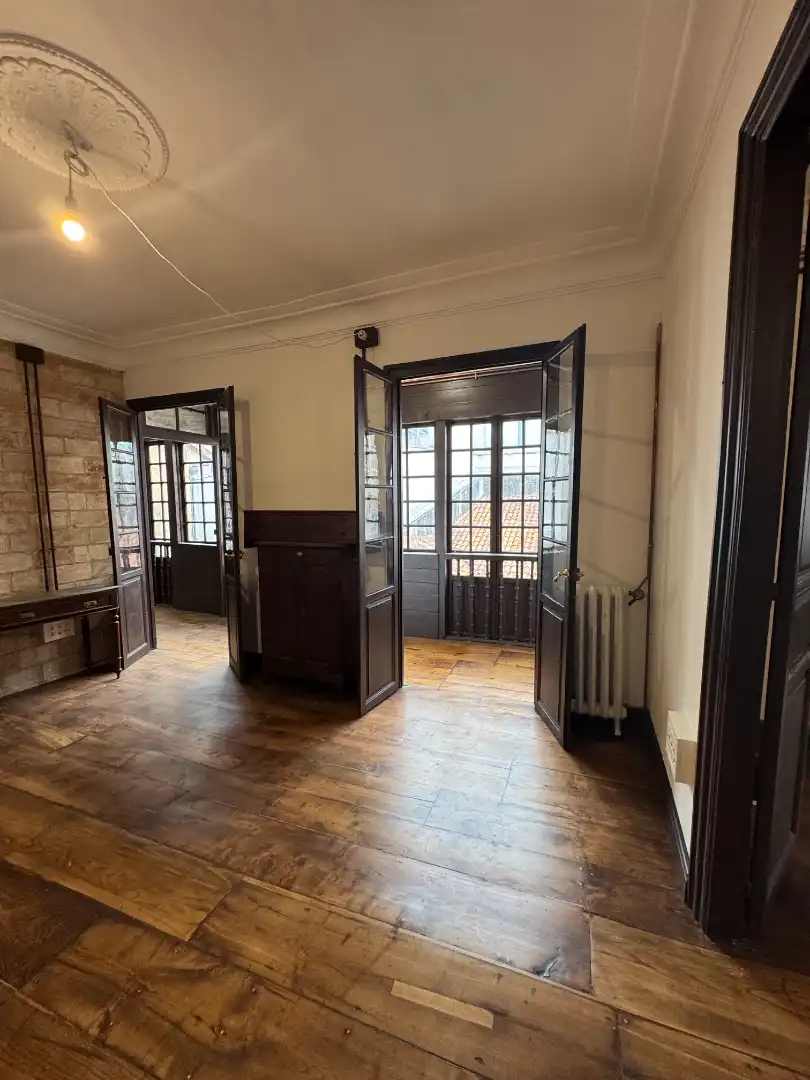 Wohnung zur Miete in Oviedo  mit Ofen und Balkon