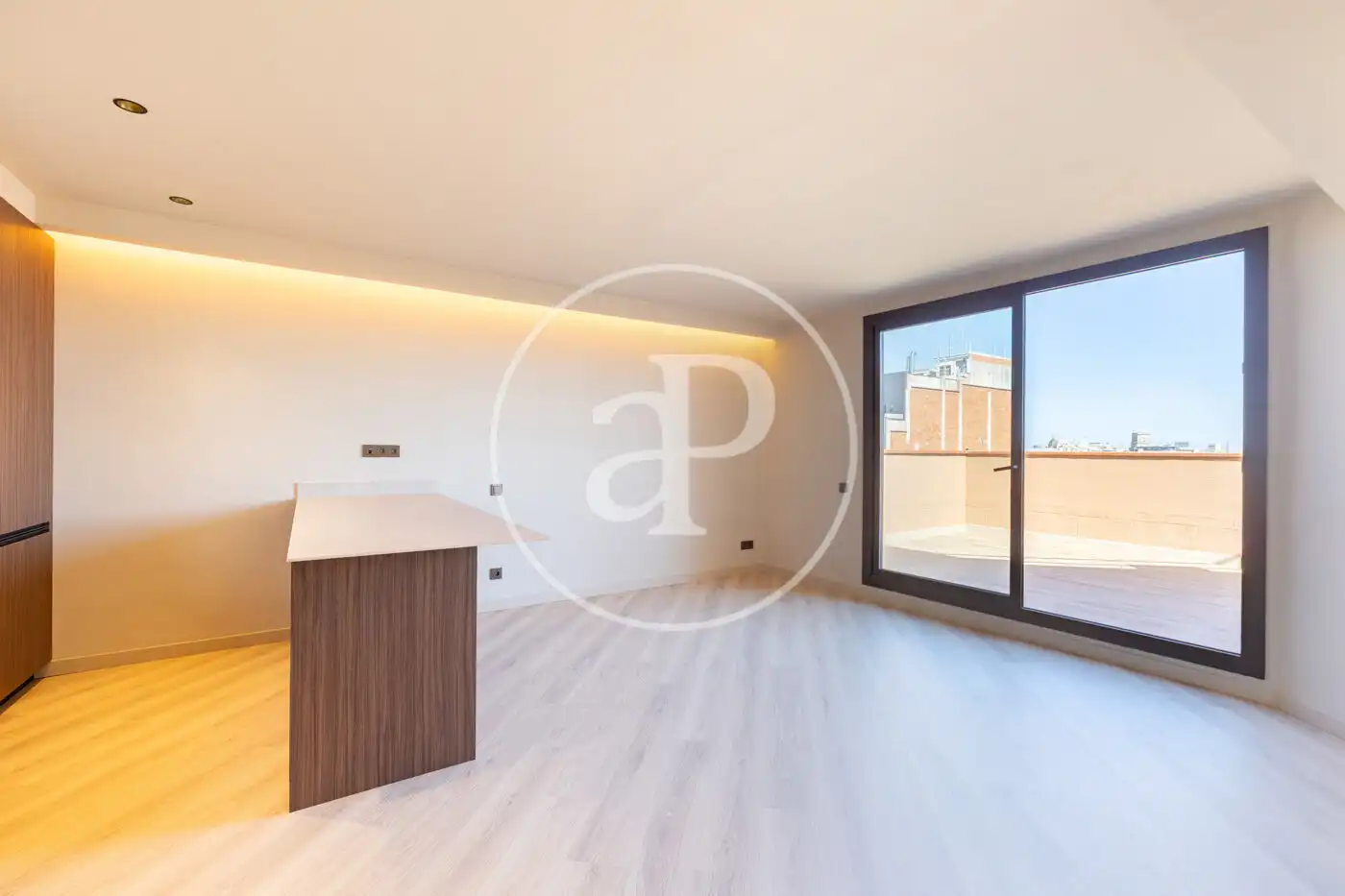 Penthouse with terrace for sale in Carrer de Provença, imagen 2