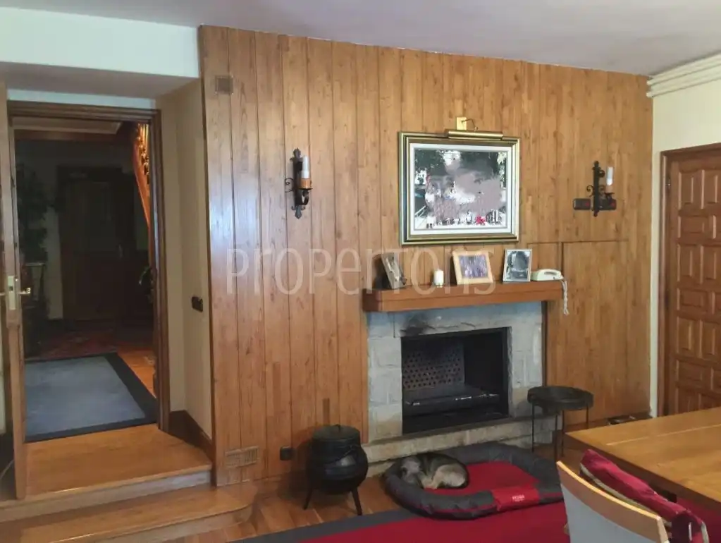 Sala d'estar de Casa adosada en venda en Vitoria - Gasteiz