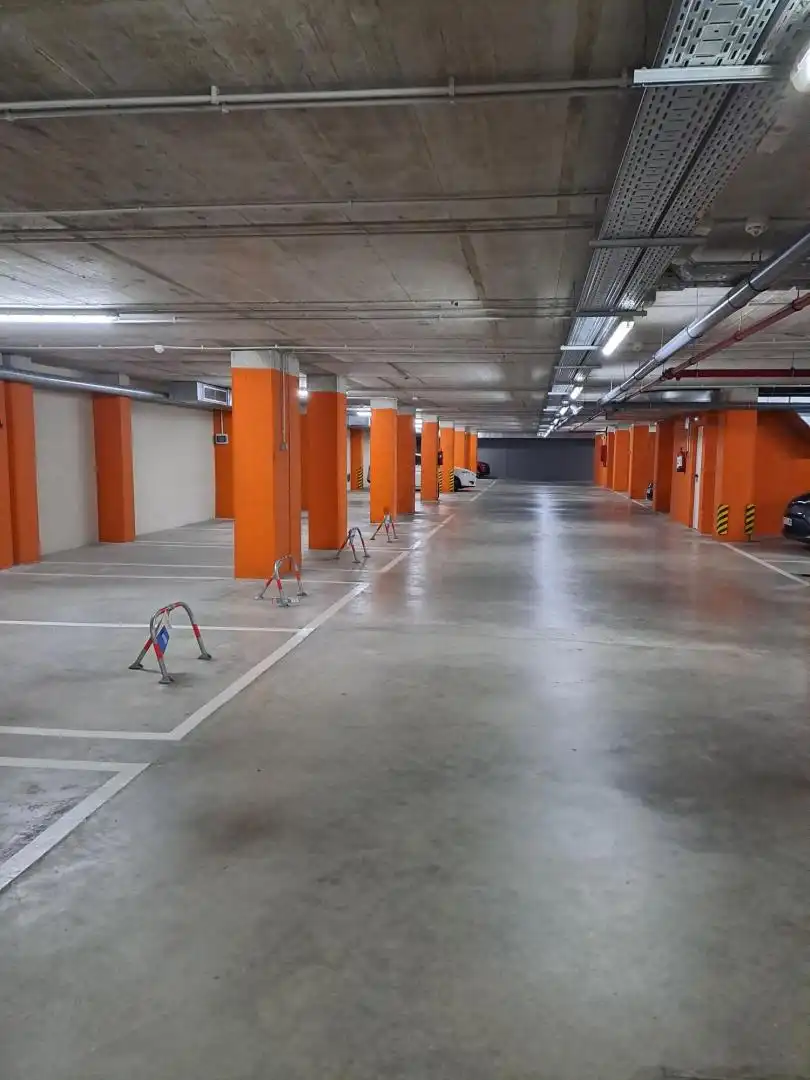 Aparcament de Garatge en venda en Cornellà de Llobregat