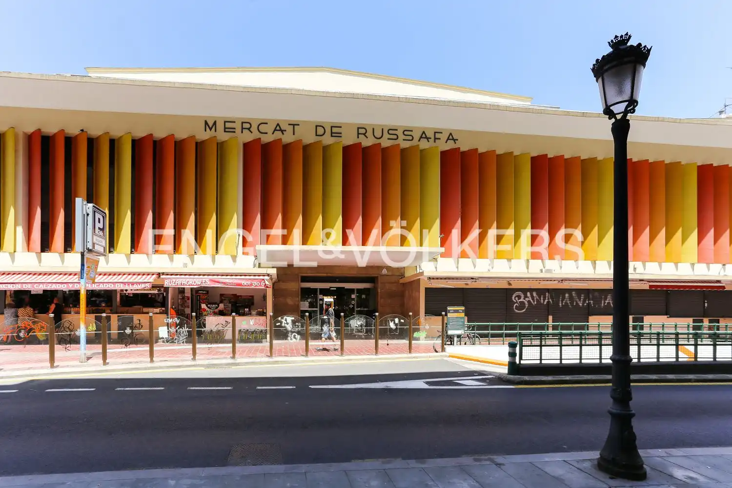 Exterior view of Flat for rent in Valencia  with Air Conditioner, Heating and Balcony