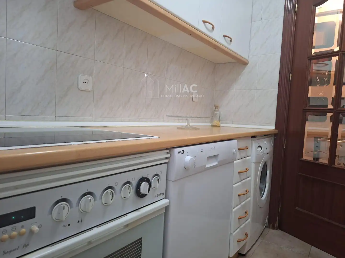 Kitchen of Flat for rent in Madrid  with Air Conditioner, Heating and Furnished