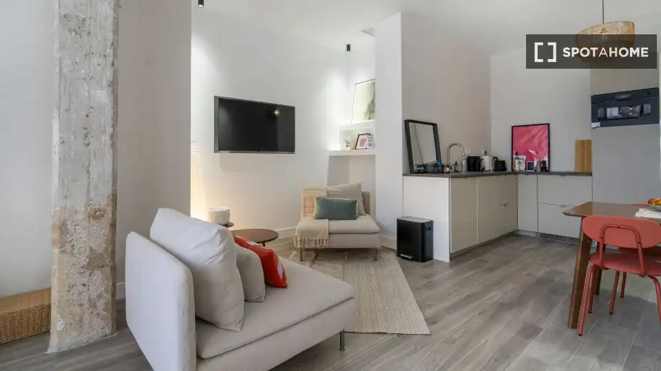 Sala d'estar de Pis de lloguer en Valencia amb Aire condicionat, Calefacció i Moblat