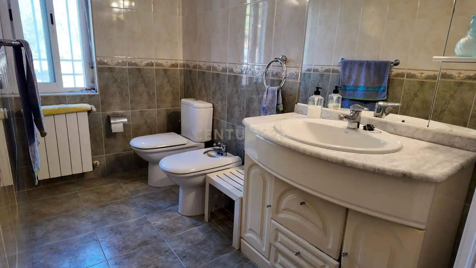 Bany de Casa o xalet en venda en Casar de Cáceres amb Aire condicionat, Jardí privat i Traster