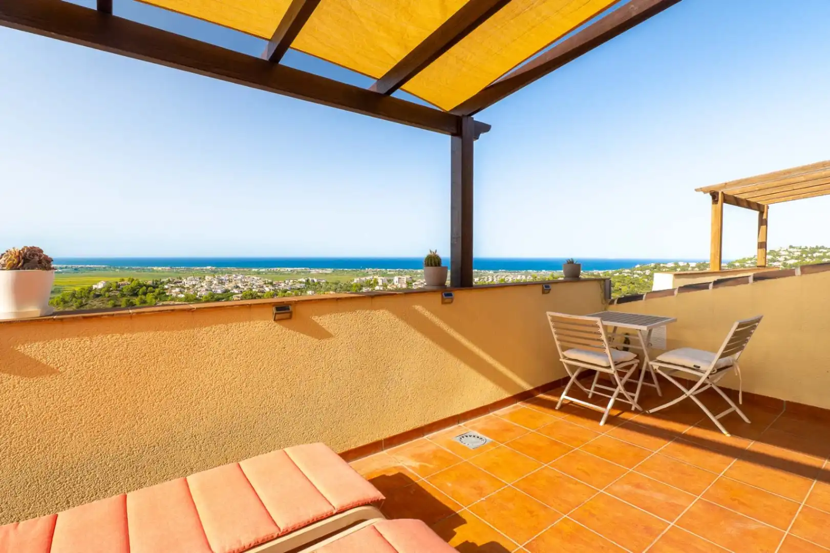 Terraza de Apartamento en venta en El Ràfol d'Almúnia con Calefacción, Terraza y Piscina