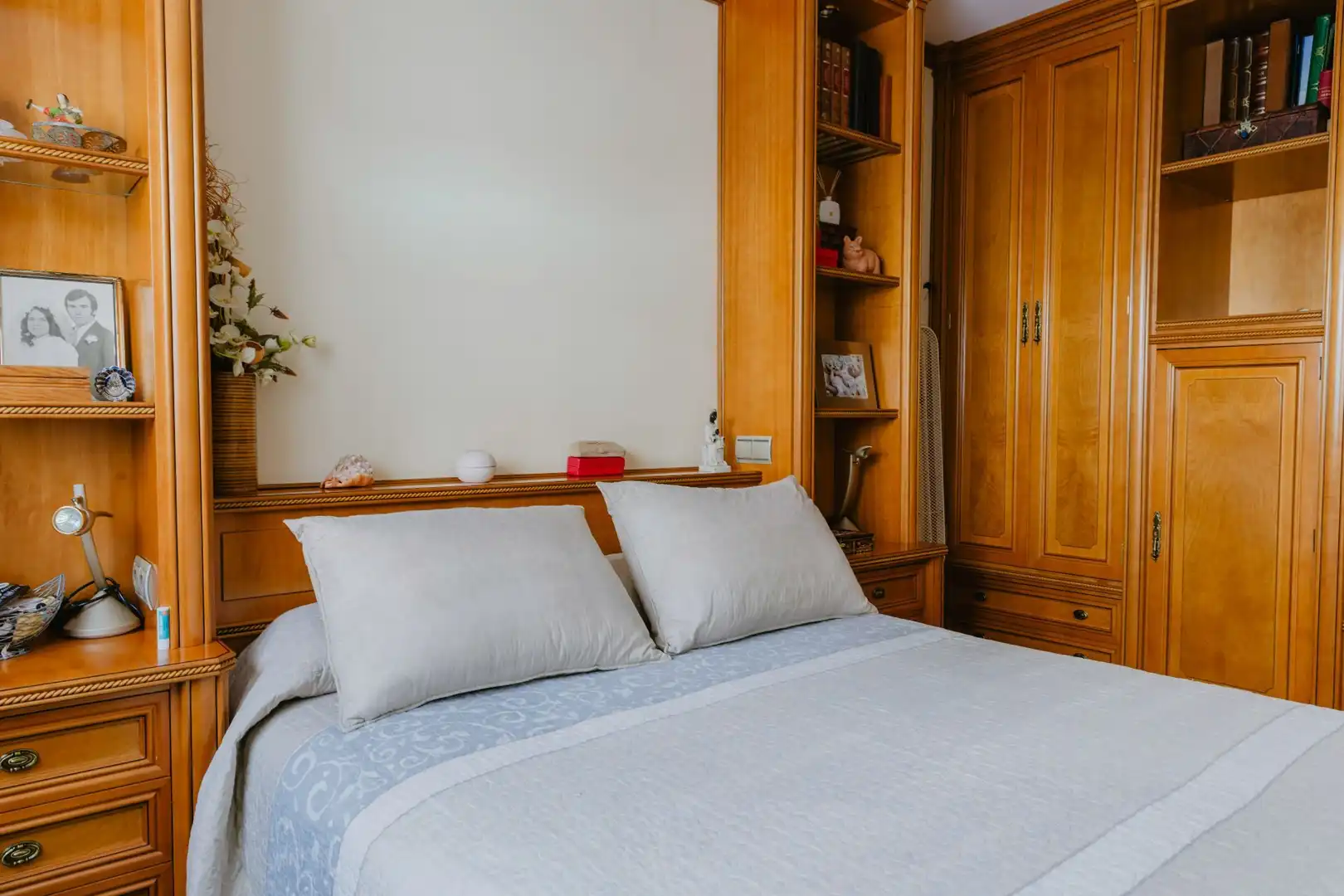 Bedroom of Houses for sale in Santa Coloma de Gramenet  with Air Conditioner, Heating and Private garden