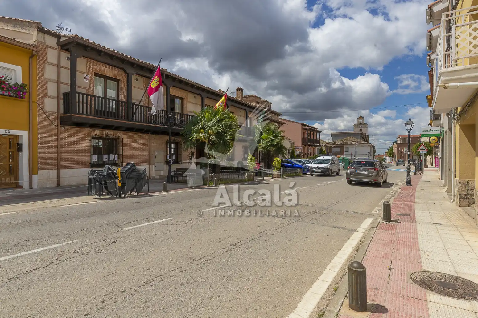 Vista exterior de Pis en venda en Chiloeches amb Calefacció, Traster i Balcó
