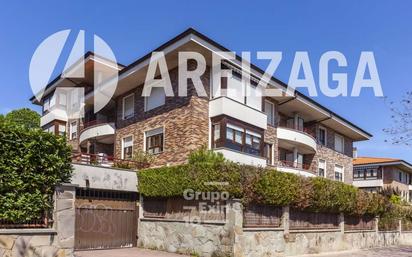 Exterior view of Duplex for sale in Donostia - San Sebastián   with Terrace and Balcony