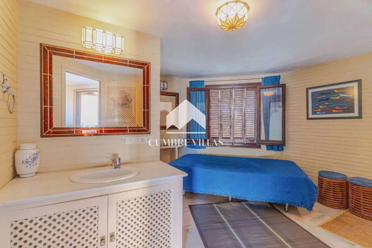 Habitación de Casa o chalet en venta en Salobreña con Calefacción, Jardín privado y Terraza