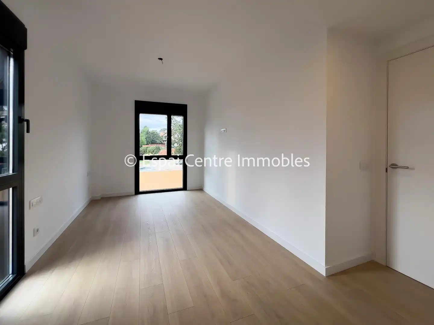Exterior view of Flat for sale in Vallirana  with Air Conditioner, Heating and Parquet flooring