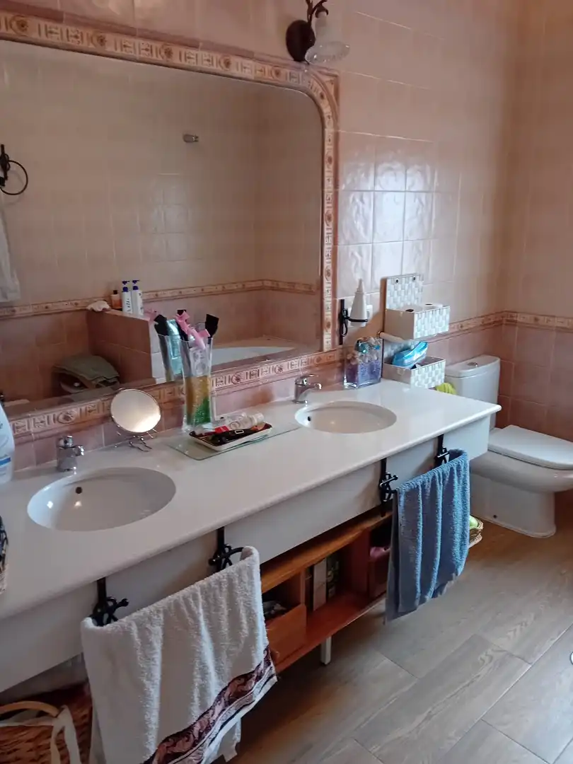 Badezimmer von Country house zum Verkauf in Viso del Marqués mit Heizung, Terrasse und Abstellraum