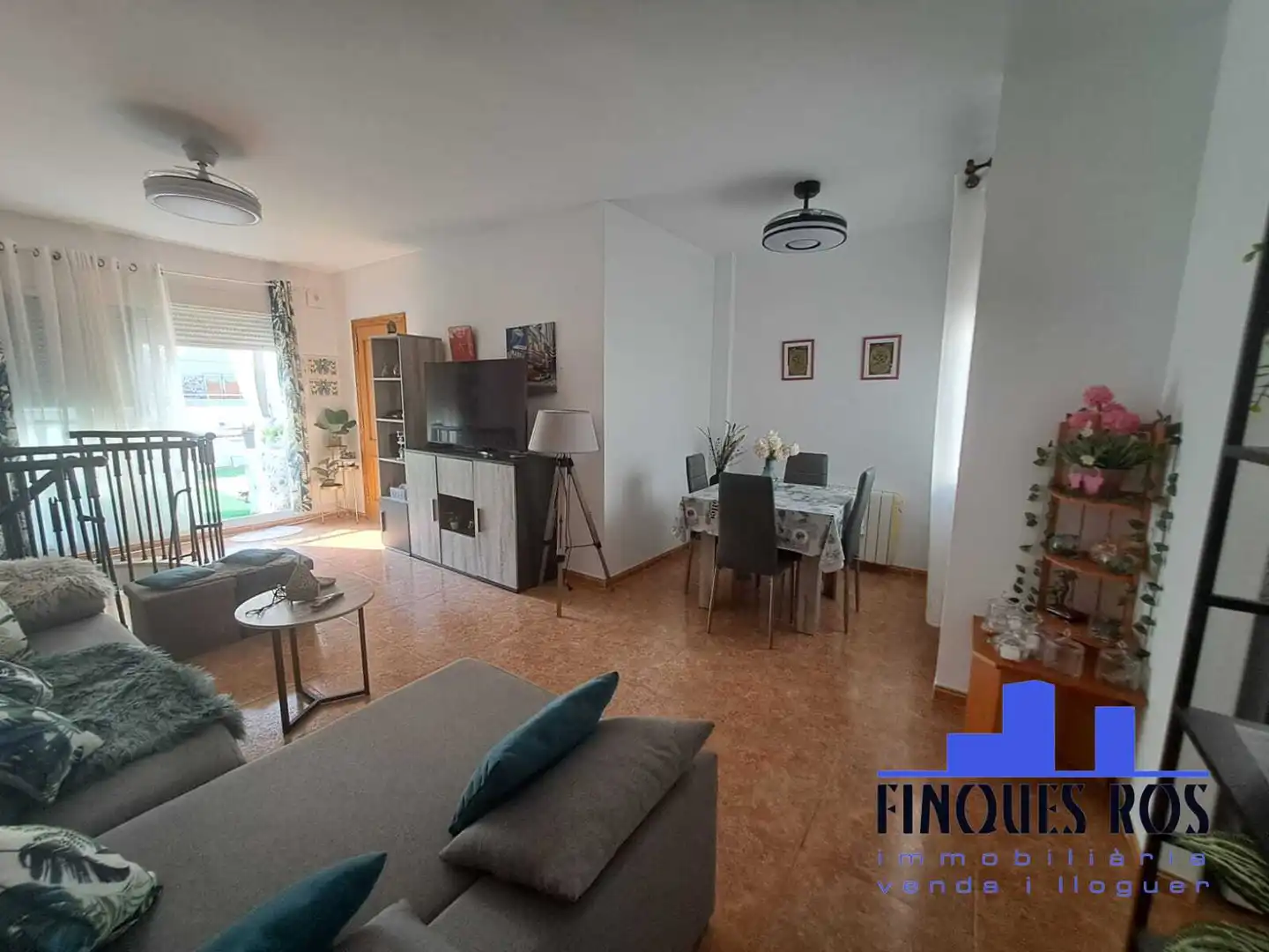 Sala d'estar de Àtic en venda en Vinaròs amb Calefacció, Terrassa i Moblat
