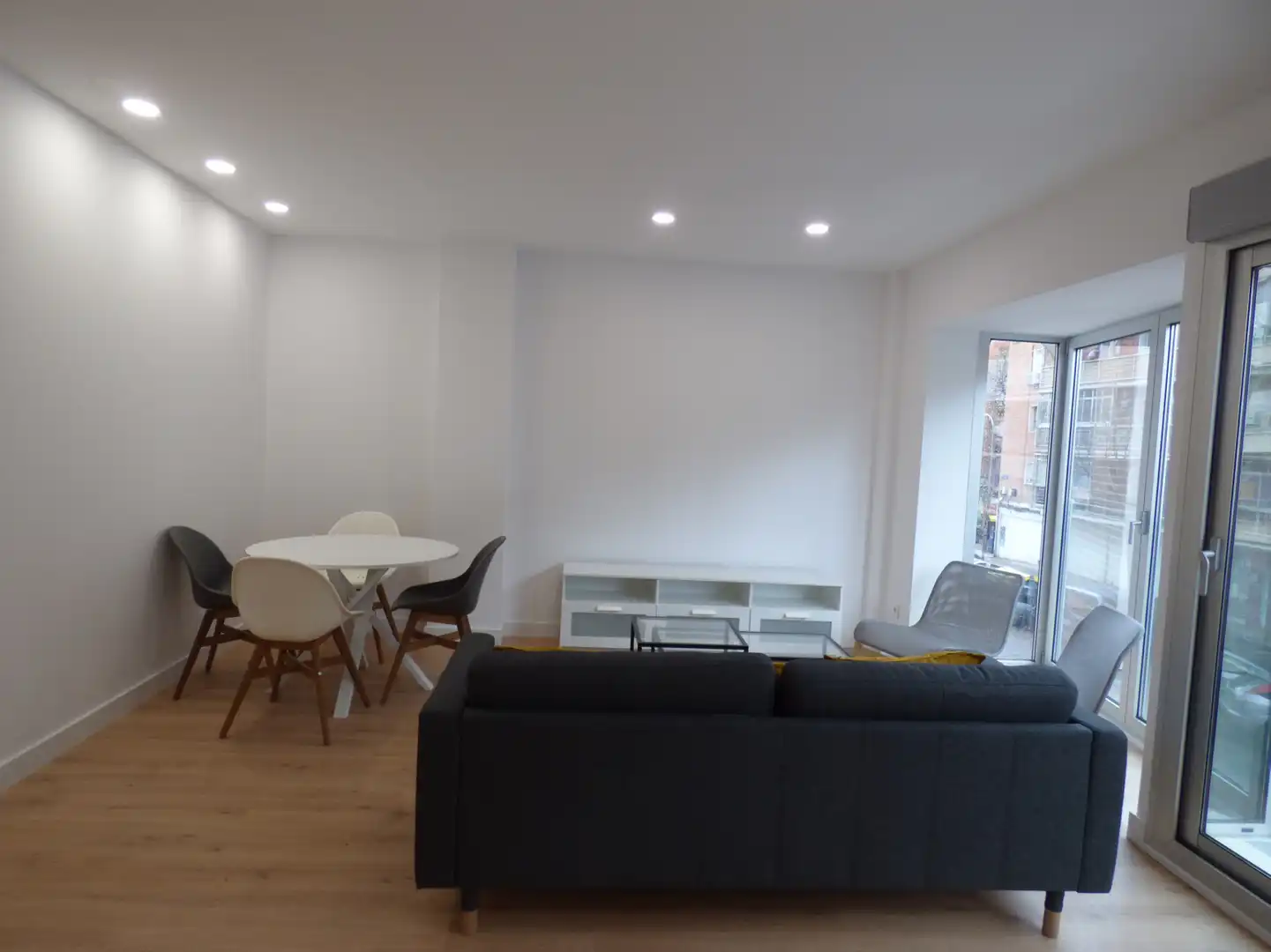 Sala de estar de Piso de alquiler en Madrid con Aire acondicionado, Calefacción y Trastero