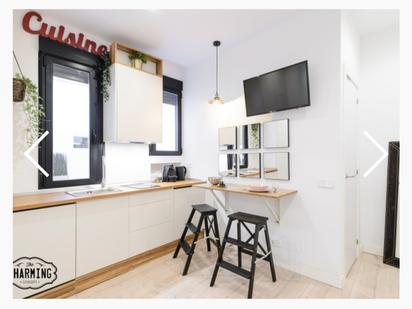 Cuina de Apartament en venda en  Madrid Capital amb Calefacció, Moblat i Forn