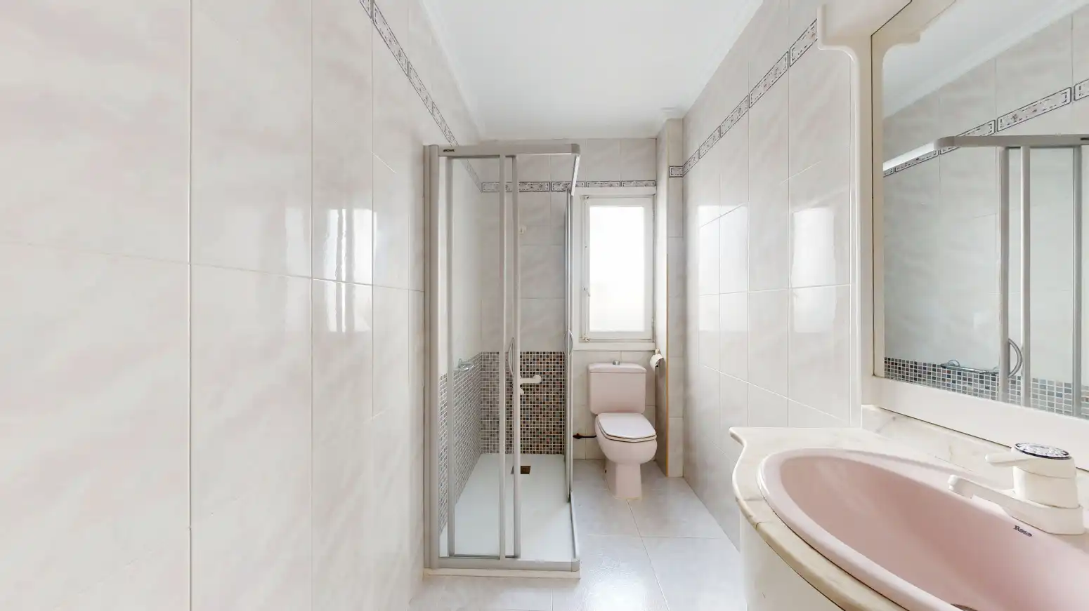 Bathroom of Flat for sale in Tafalla  with Heating, Parquet flooring and Terrace