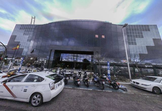 Local comercial en Alquiler en Av/ Partenon en Corralejos - Campo de las Naciones