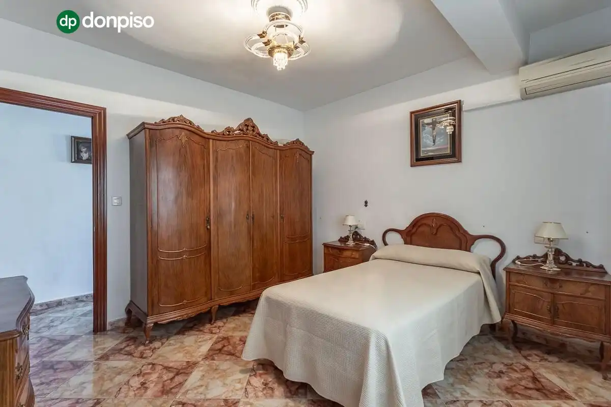 Habitación de Piso en venta en Granada con Aire acondicionado, Calefacción y Terraza