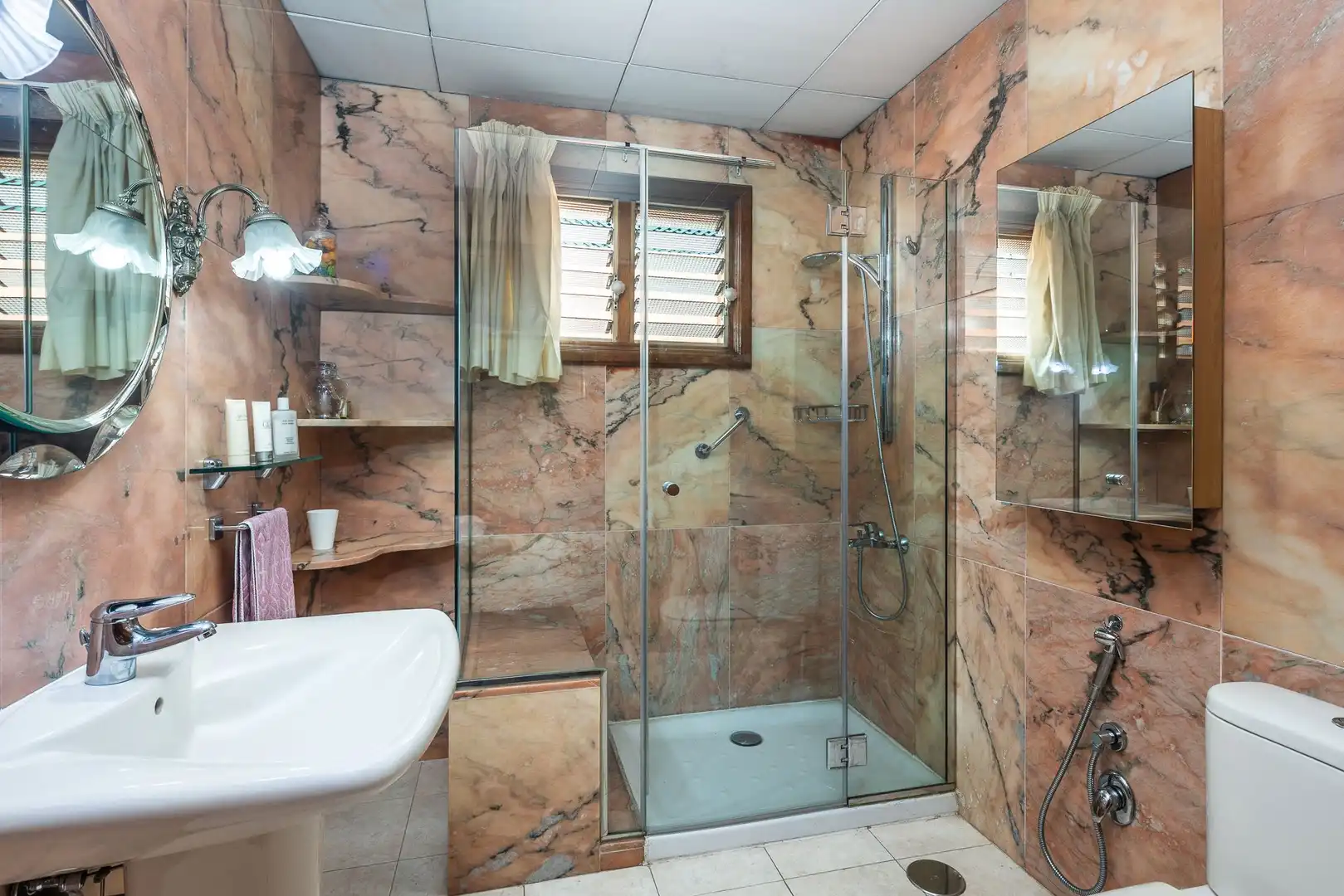 Bany de Casa o xalet en venda en Las Palmas de Gran Canaria amb Aire condicionat, Jardí privat i Terrassa