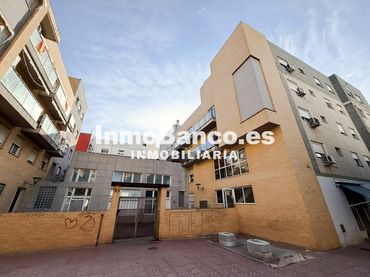 Penthouse with balcony for sale in Carrer del Doctor Fleming 50