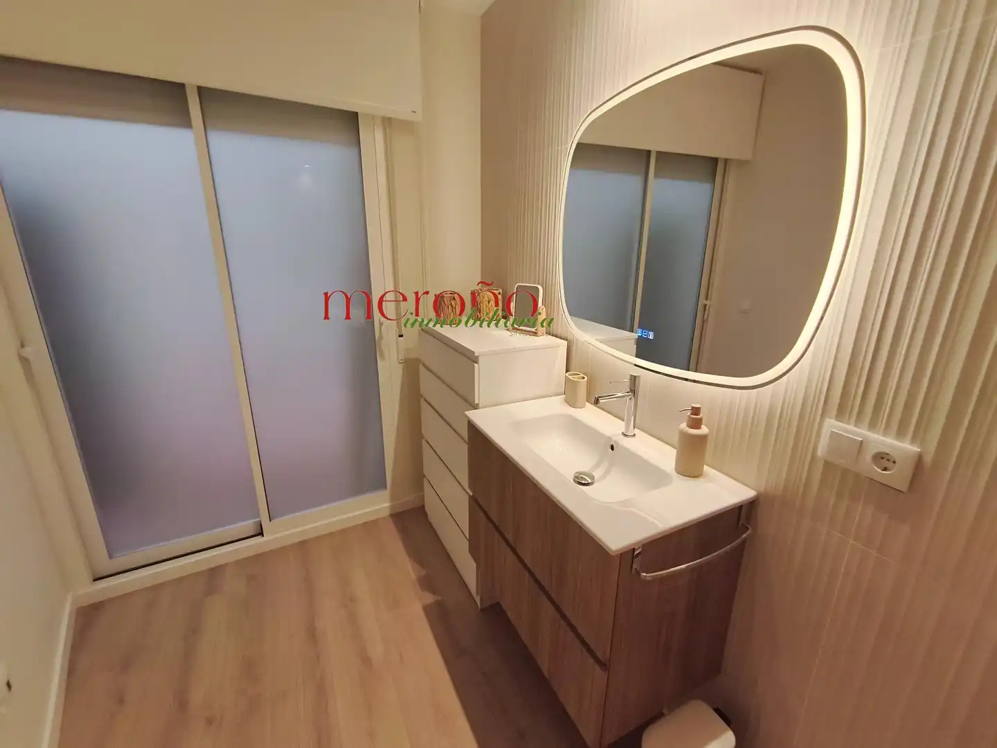 Baño de Piso de alquiler en Elche / Elx con Aire acondicionado, Calefacción y Amueblado