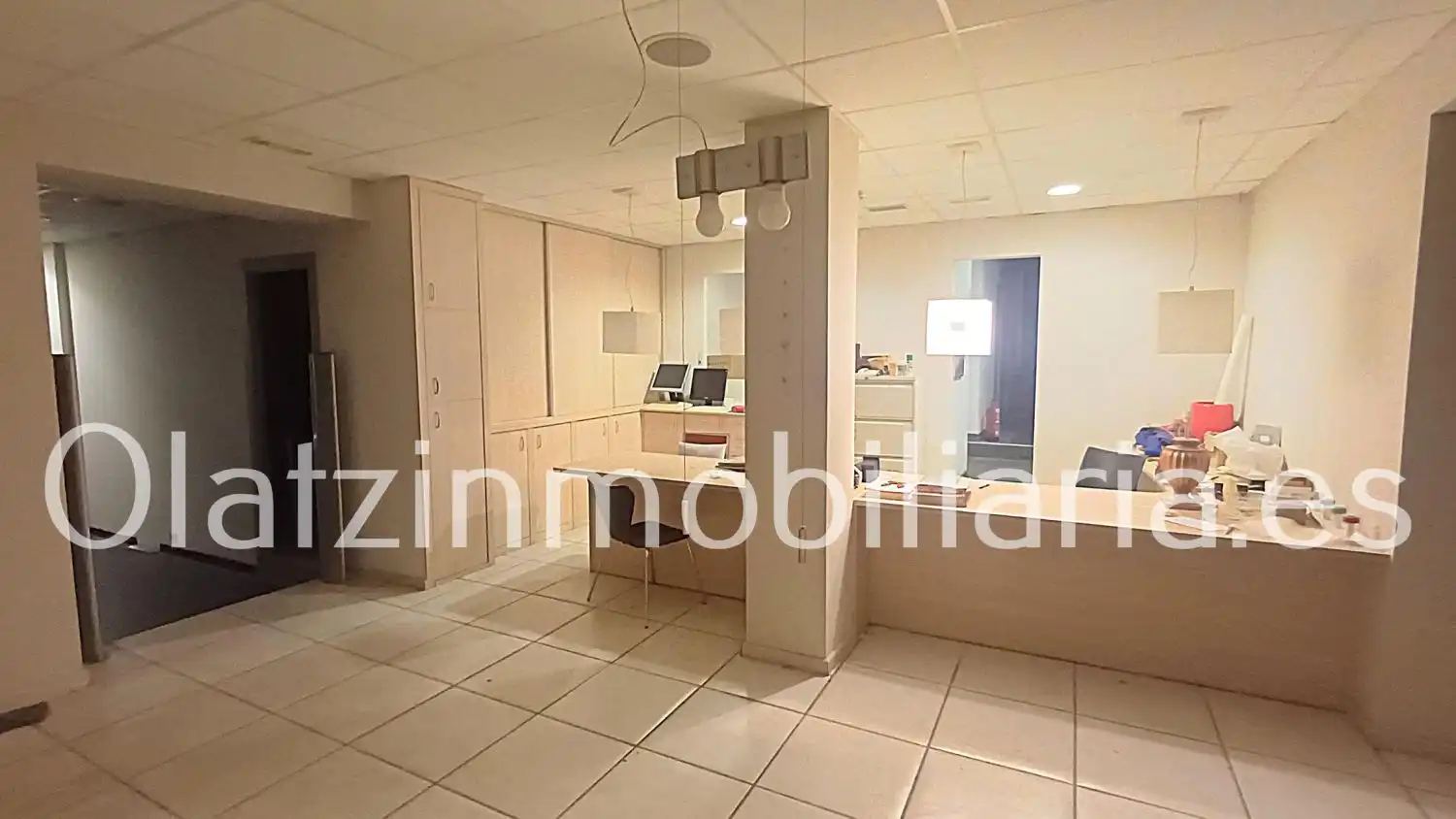 Local comercial en venta en Bagatza - San Vicente, imagen 2