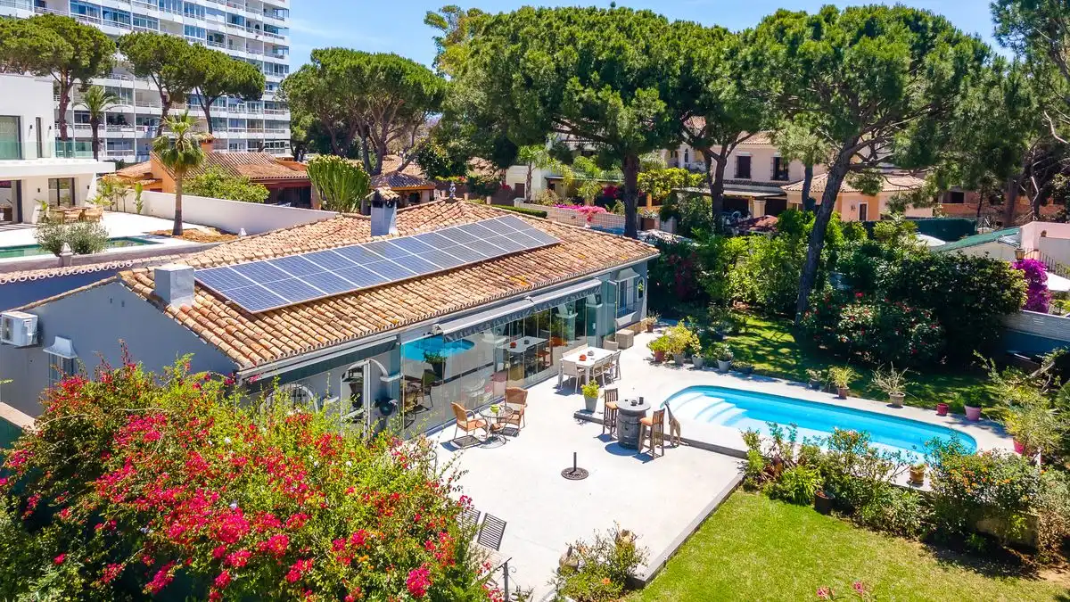 Terrassa de Casa o xalet en venda en Marbella amb Aire condicionat, Calefacció i Jardí privat