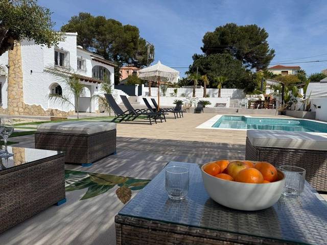 Casa-chalet en Alquiler en Marisol Park - Ortembach - Los Almendros