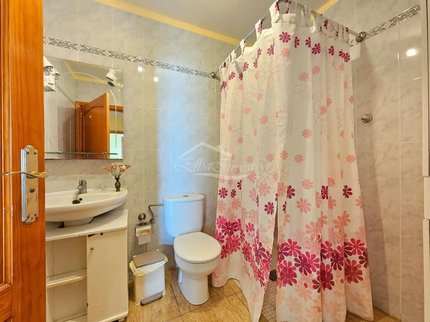Bathroom of Flat for sale in Guía de Isora  with Terrace, Furnished and Oven