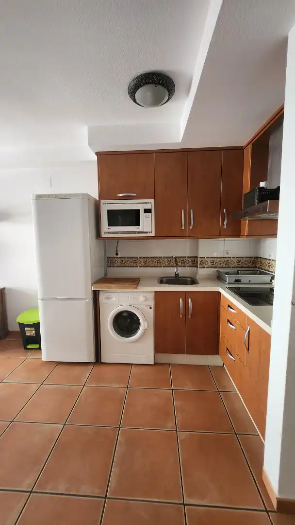Cuina de Àtic de lloguer en Torrox amb Aire condicionat, Calefacció i Terrassa