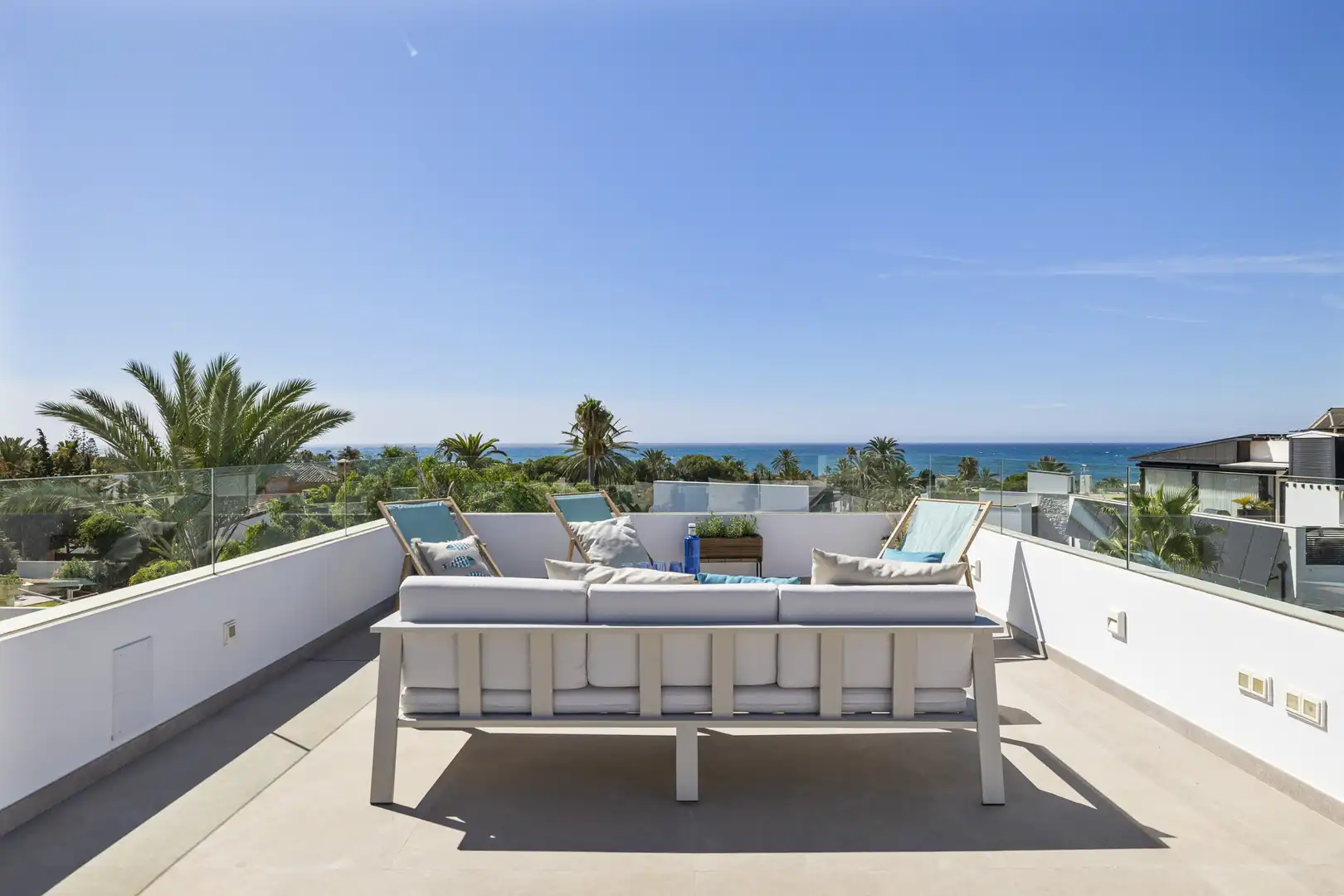 Terrassa de Casa o xalet en venda en Marbella amb Aire condicionat, Jardí privat i Terrassa