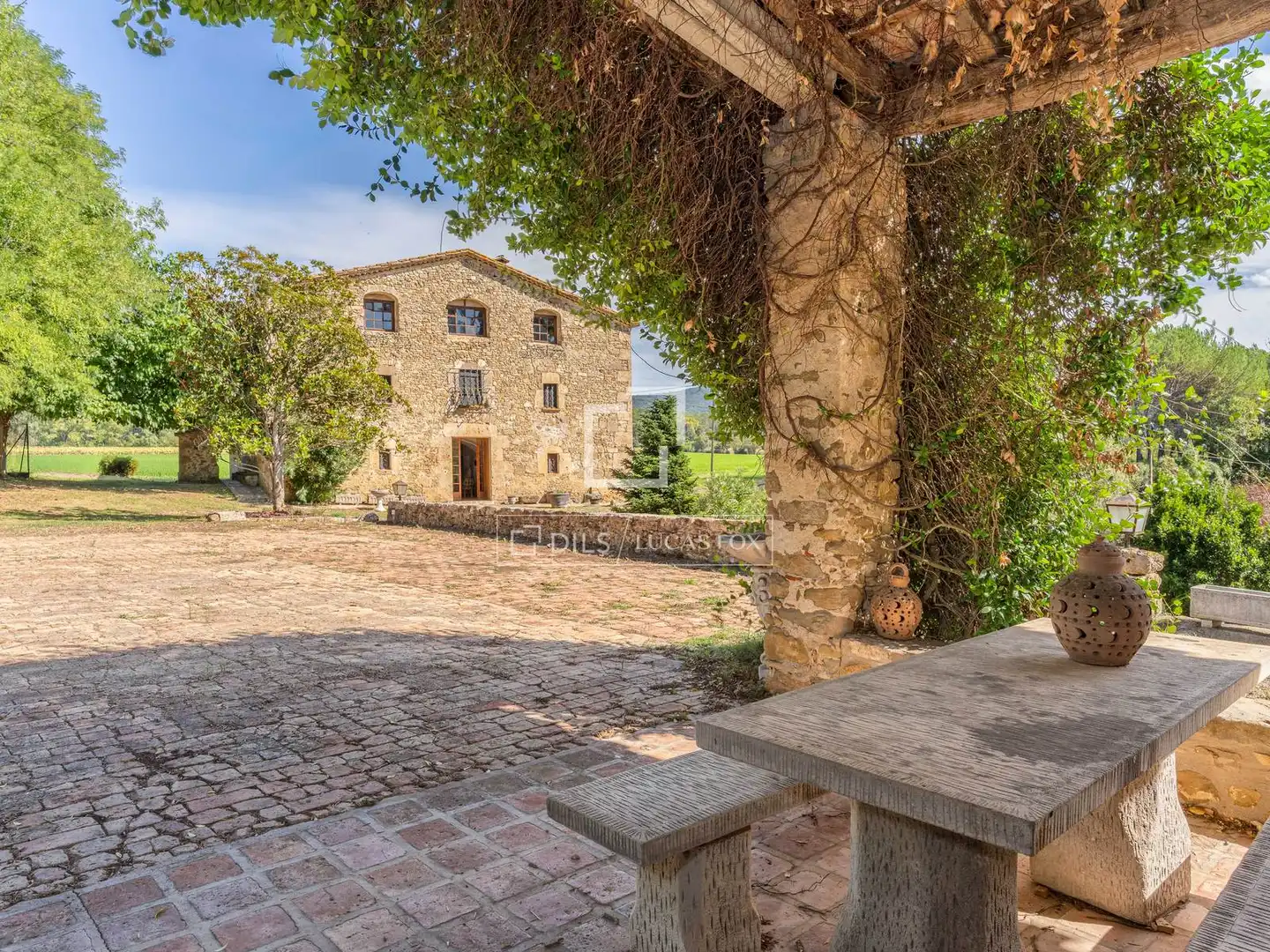Casa rústica amb terrassa en venda a Banyoles, imagen 37