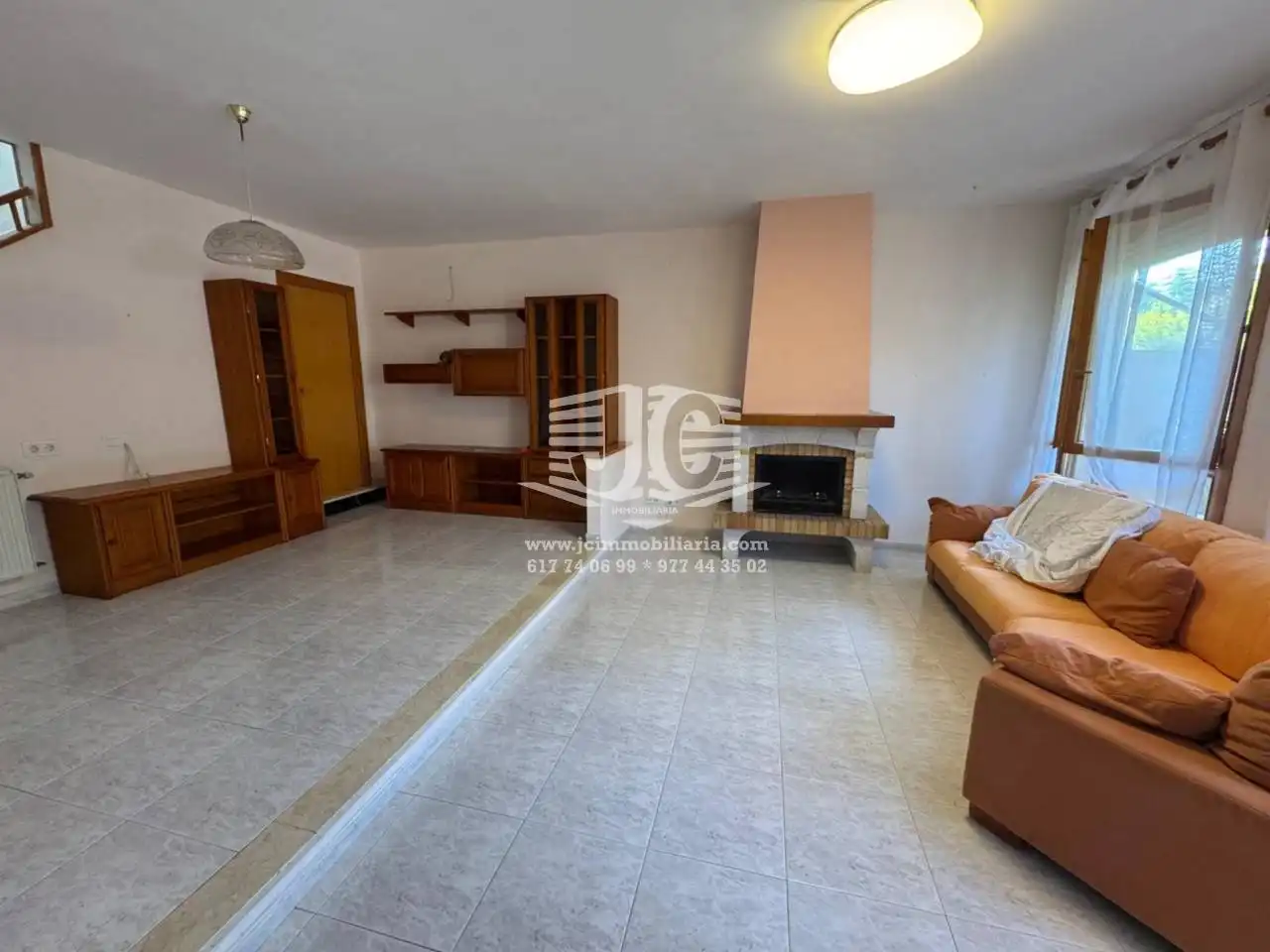 Sala d'estar de Casa o xalet en venda en Tortosa amb Aire condicionat, Calefacció i Jardí privat