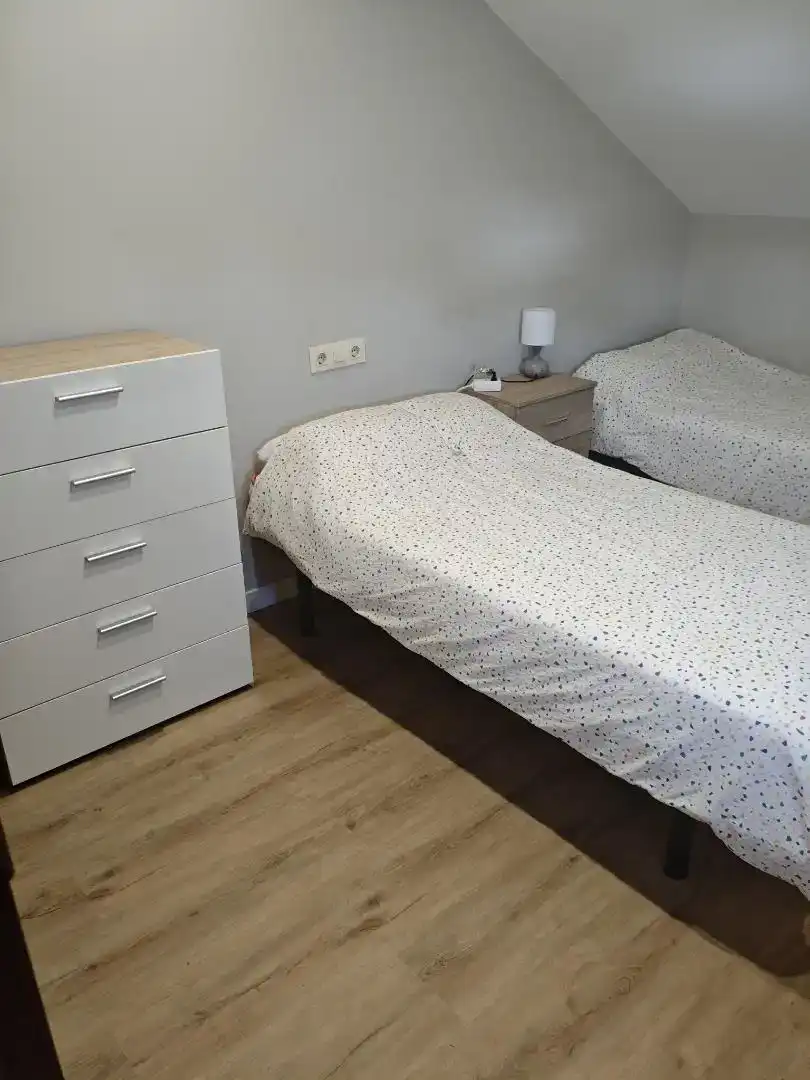 Schlafzimmer von Wohnungen zur Miete in Valdoviño mit Privatgarten, Parkett und Abstellraum