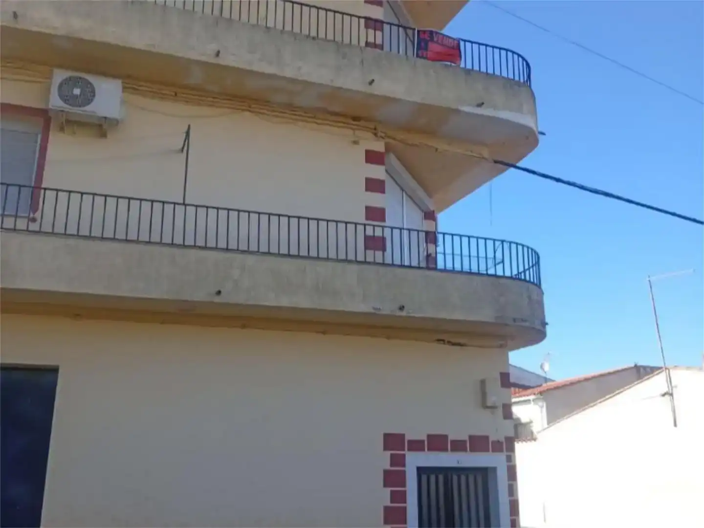 Vista exterior de Piso en venta en Alcuéscar con Aire acondicionado y Balcón