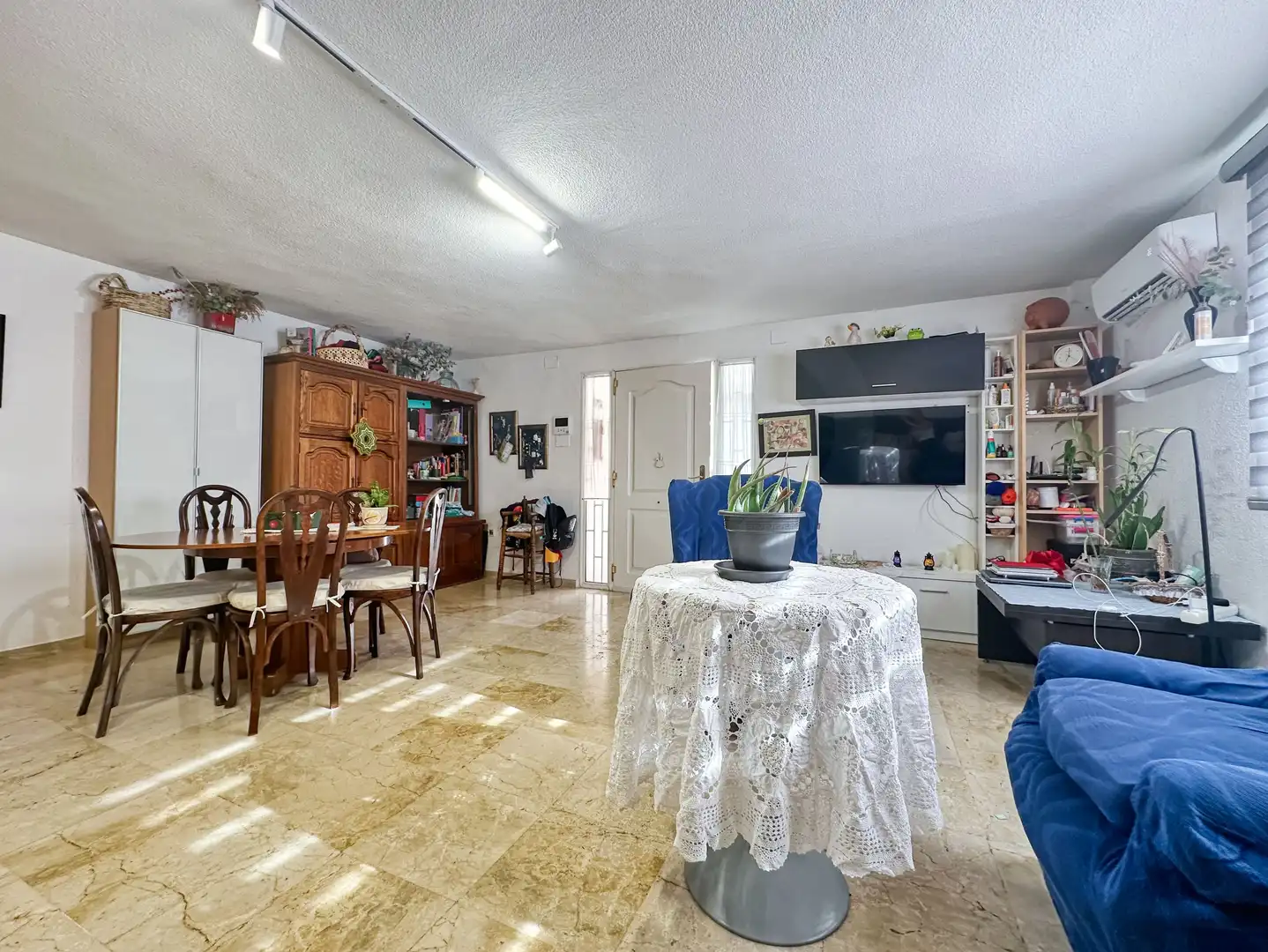 Sala d'estar de Casa o xalet en venda en La Nucia amb Aire condicionat i Calefacció