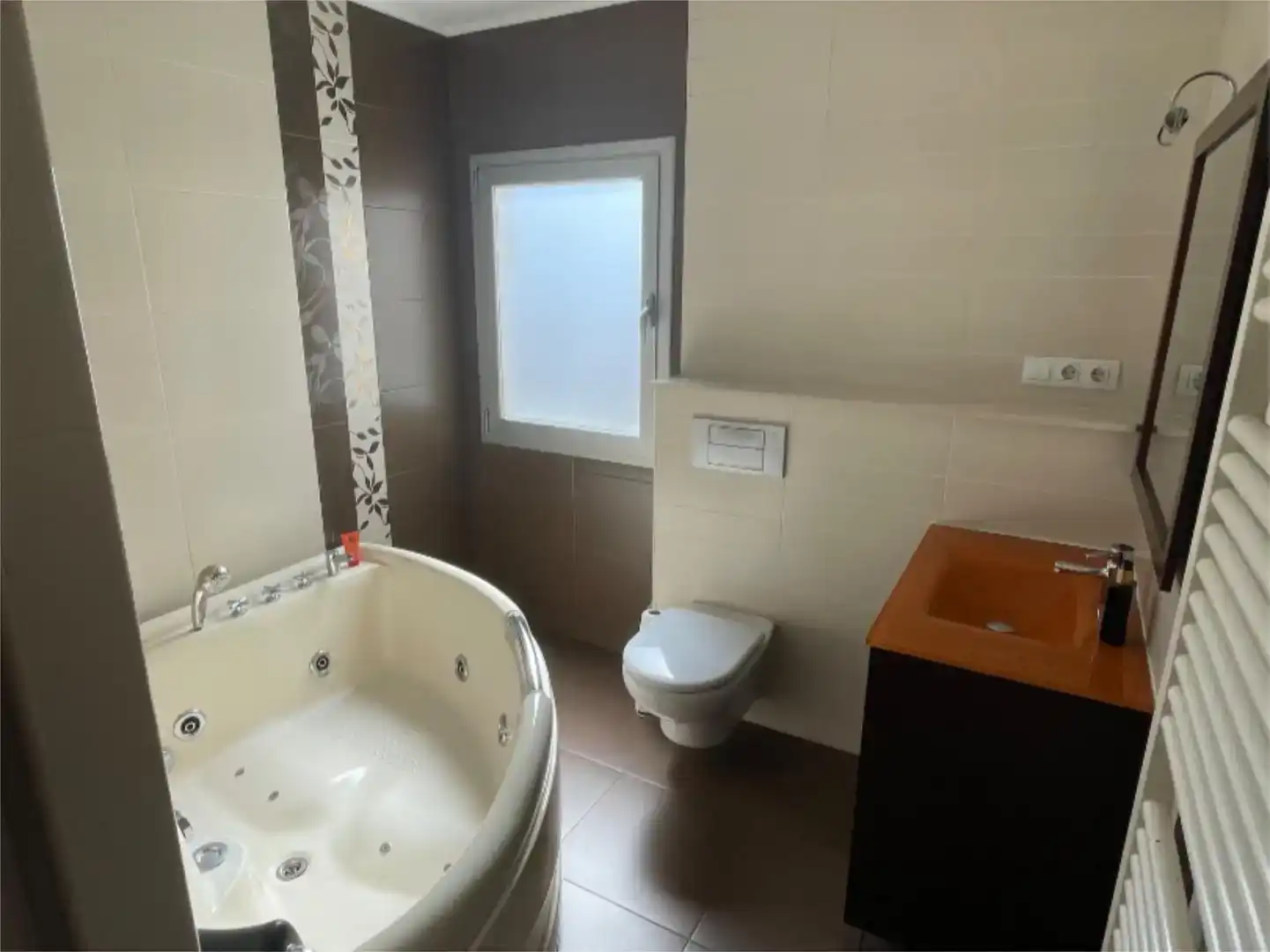 Badezimmer von Wohnung zum Verkauf in  Lleida Capital mit Klimaanlage und Terrasse