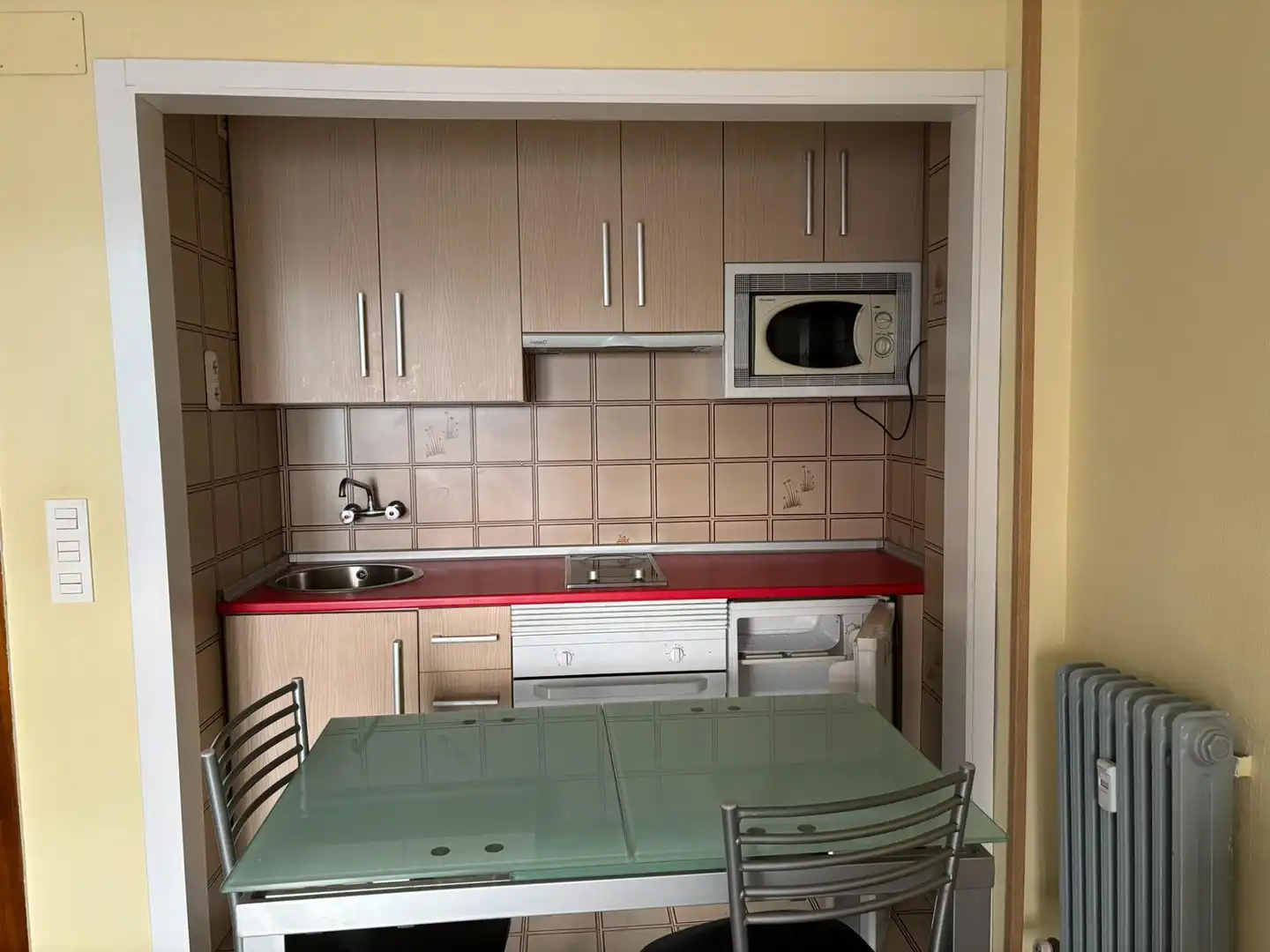 Estudio de alquiler en Calle Tablas, Centro - Sagrario
