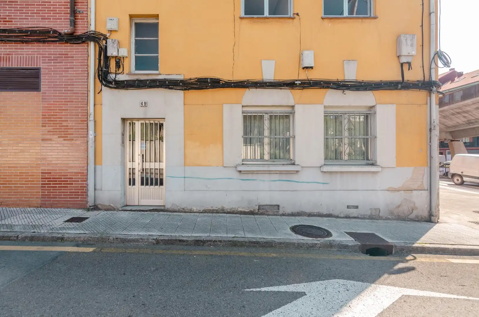 Außenansicht von Gebäude zum Verkauf in Oviedo 
