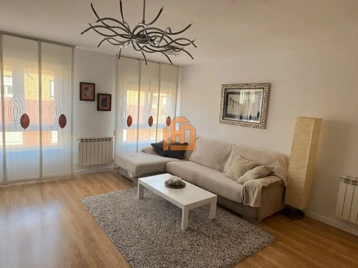 Duplex con piscina in vendita a Calle Juan Ramón Jiménez, imagen 2