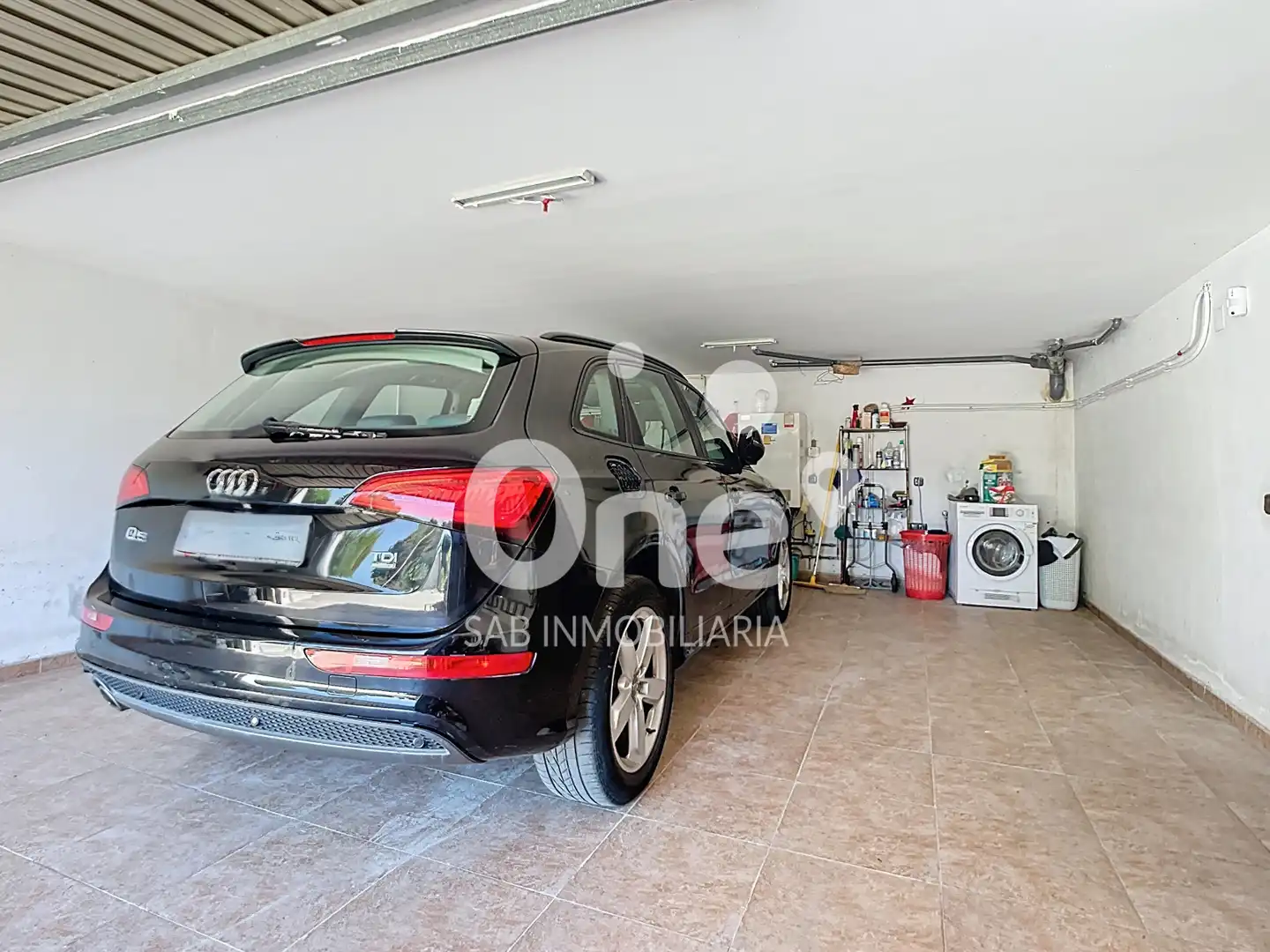 Aparcament de Casa o xalet en venda en Chiva amb Aire condicionat, Calefacció i Jardí privat