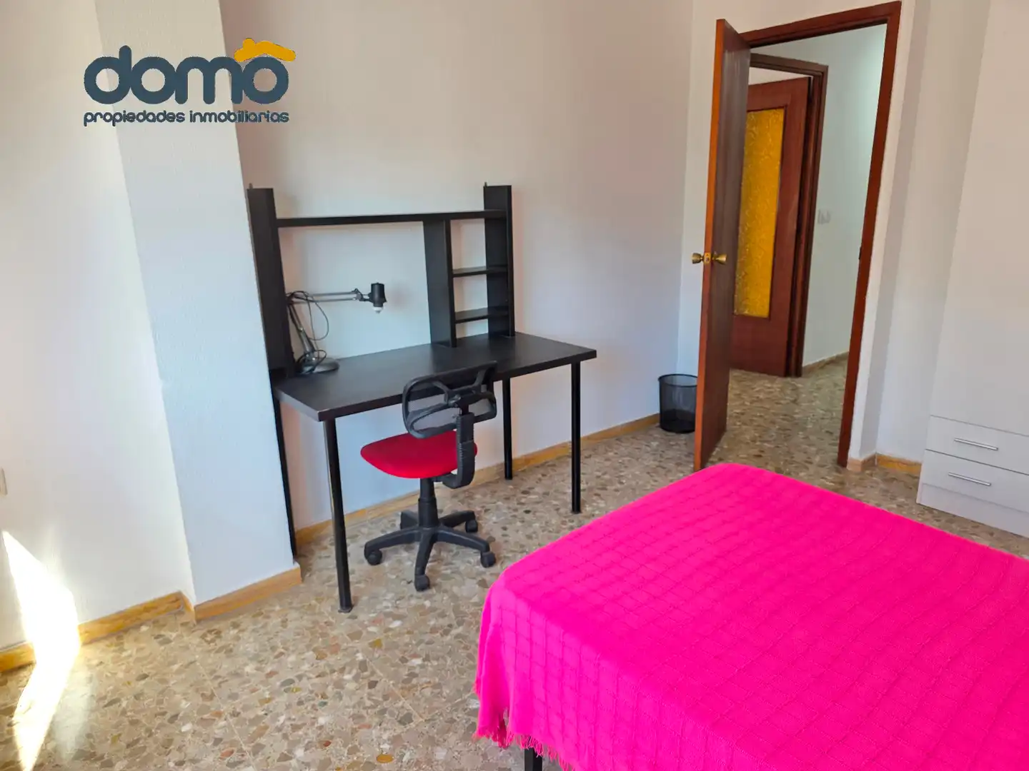 Schlafzimmer von Wohnung zum Verkauf in Almería mit Terrasse, Möbliert und Waschmaschine