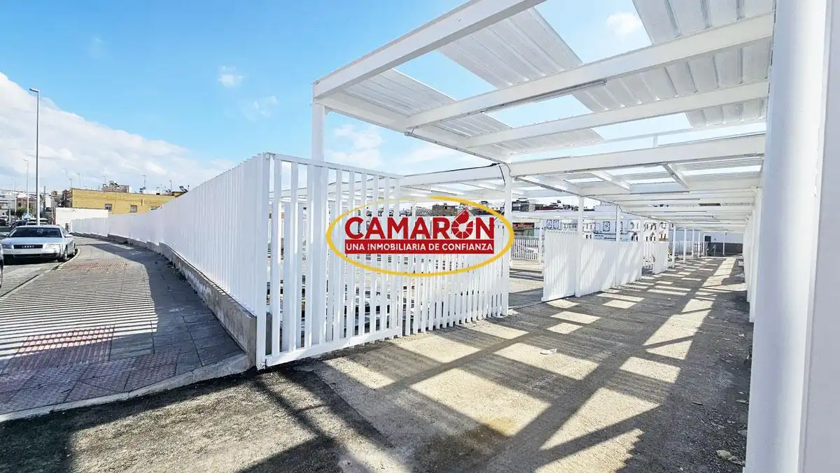 Local comercial en venta en Coria del Río, imagen 3